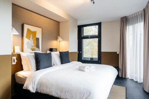 Large single/double room EXCL. breakfast and INCL. taxes